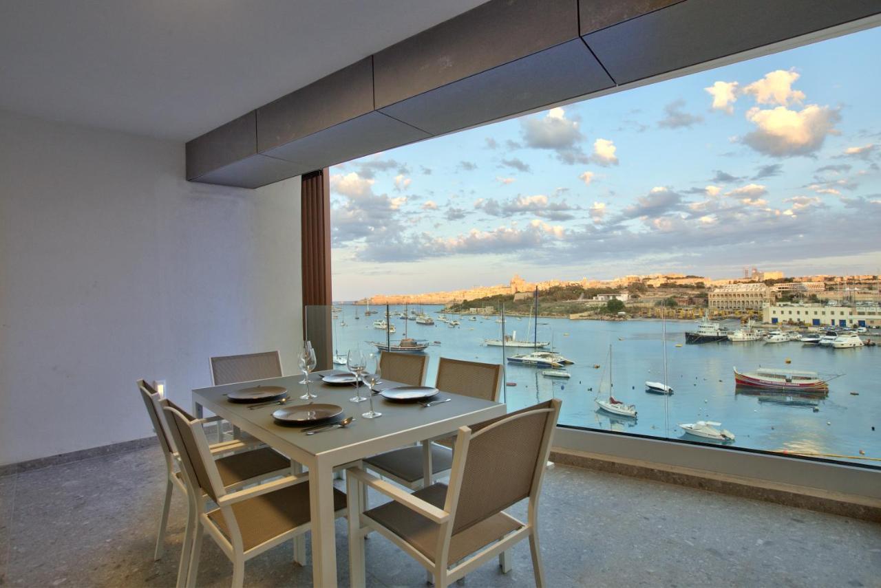 Sea Front Spacious Valletta Views Apartments Sliema Eksteriør billede
