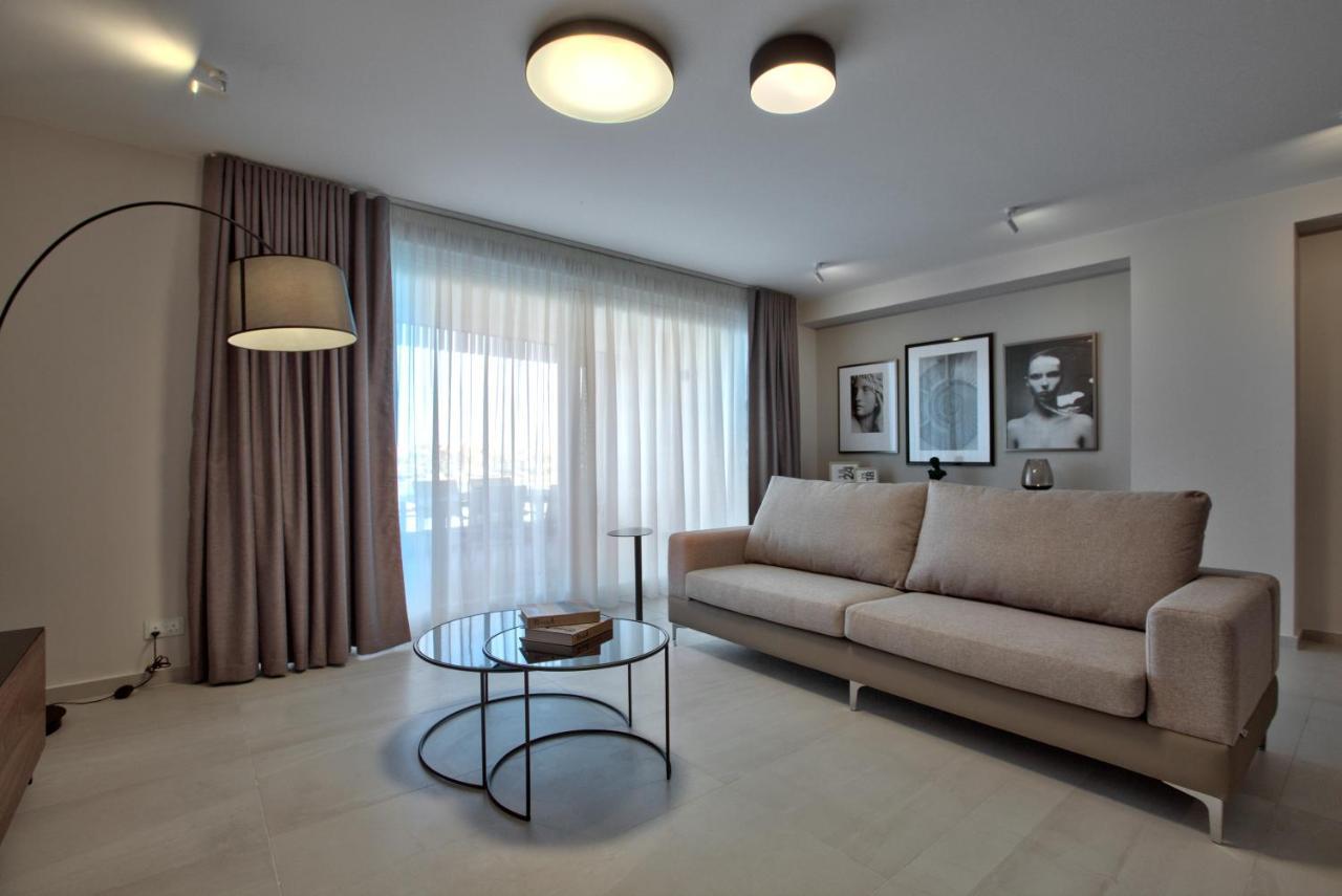 Sea Front Spacious Valletta Views Apartments Sliema Eksteriør billede